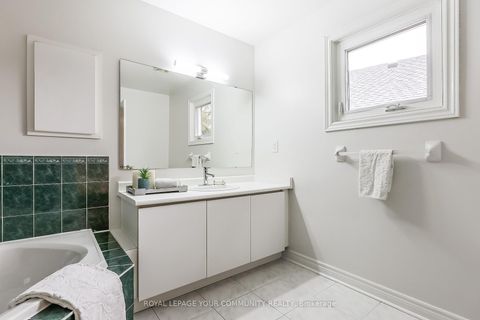 Photo 22 at 30 Crimson Court, North Richvale, Richmond Hill