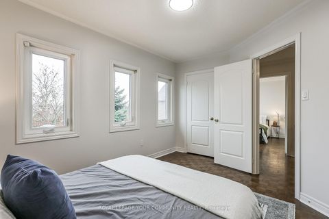 Photo 28 at 30 Crimson Court, North Richvale, Richmond Hill