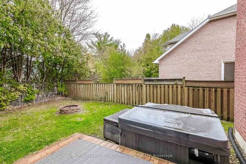 Photo 40 at 30 Crimson Court, North Richvale, Richmond Hill