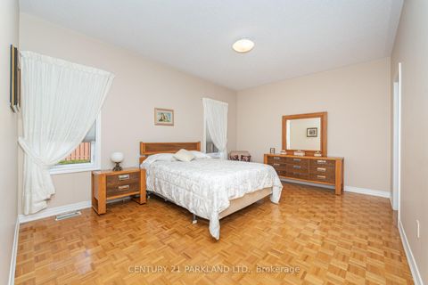 Photo 15 at 101 Cachet Hill Crescent, Sonoma Heights, Vaughan