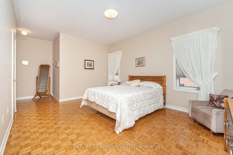 Photo 17 at 101 Cachet Hill Crescent, Sonoma Heights, Vaughan