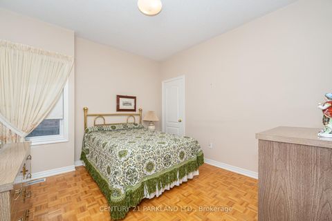 Photo 20 at 101 Cachet Hill Crescent, Sonoma Heights, Vaughan