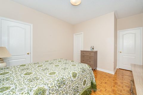 Photo 21 at 101 Cachet Hill Crescent, Sonoma Heights, Vaughan