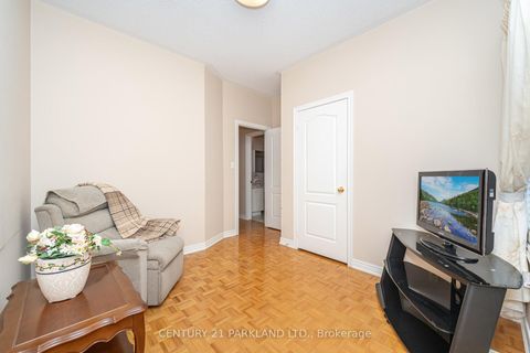 Photo 23 at 101 Cachet Hill Crescent, Sonoma Heights, Vaughan