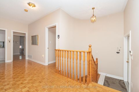 Photo 26 at 101 Cachet Hill Crescent, Sonoma Heights, Vaughan