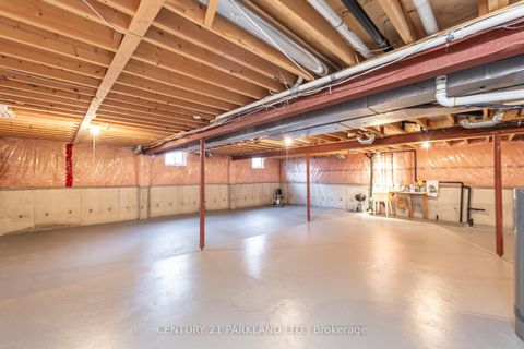 Photo 27 at 101 Cachet Hill Crescent, Sonoma Heights, Vaughan