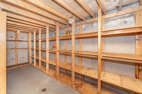 Photo 29 at 101 Cachet Hill Crescent, Sonoma Heights, Vaughan