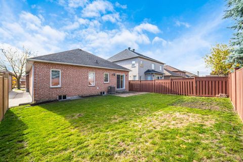 Photo 31 at 101 Cachet Hill Crescent, Sonoma Heights, Vaughan