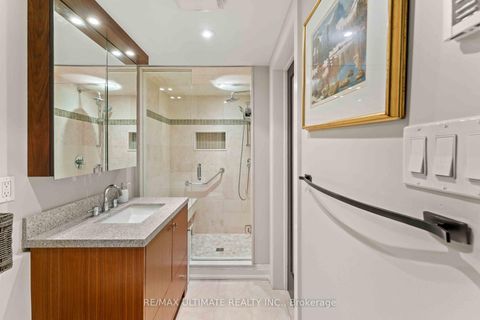 Photo 15 at 121 Tecumseth Street E, Niagara, Toronto