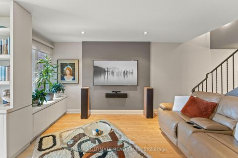 Photo 29 at 121 Tecumseth Street E, Niagara, Toronto