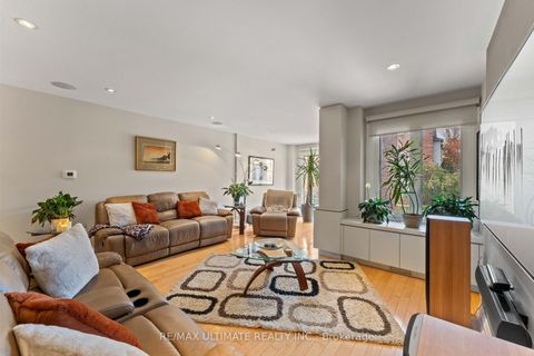 Photo 32 at 121 Tecumseth Street E, Niagara, Toronto