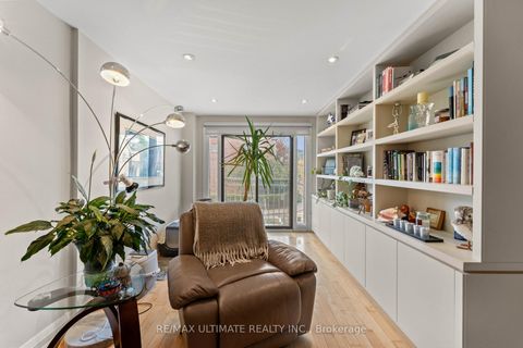 Photo 33 at 121 Tecumseth Street E, Niagara, Toronto