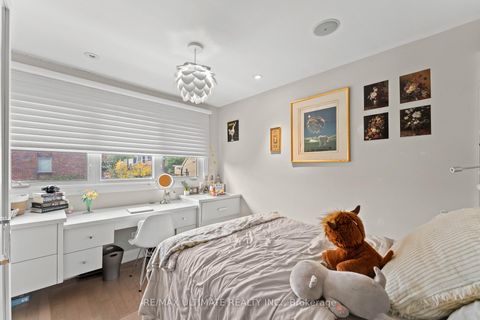 Photo 39 at 121 Tecumseth Street E, Niagara, Toronto