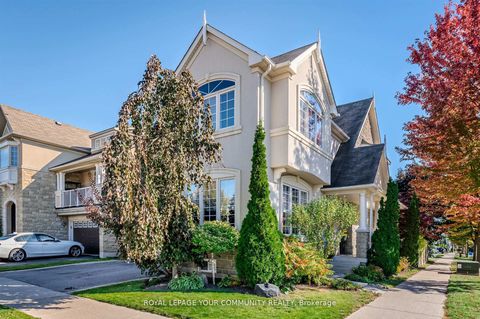 Photo 2 at 7 Sequin Drive, Jefferson, Richmond Hill