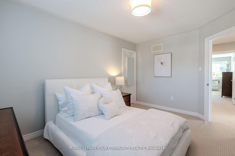 Photo 36 at 7 Sequin Drive, Jefferson, Richmond Hill