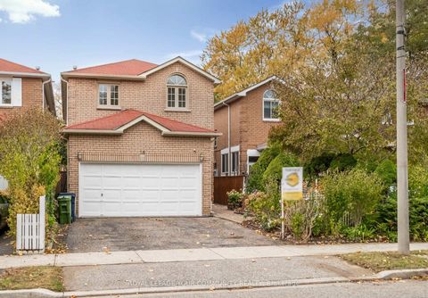 Photo 1 at 58 Deanscroft Square, West Hill, Toronto