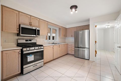 Photo 10 at 58 Deanscroft Square, West Hill, Toronto