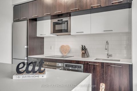 Photo 16 at 810 - 4800 Highway 7, East Woodbridge, Vaughan