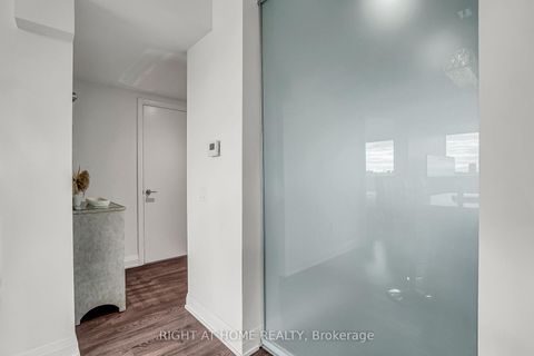 Photo 27 at 810 - 4800 Highway 7, East Woodbridge, Vaughan