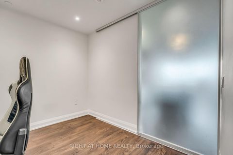 Photo 31 at 810 - 4800 Highway 7, East Woodbridge, Vaughan