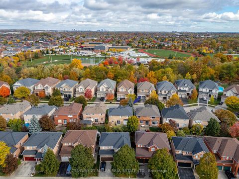 Photo 2 at 2124 Blackforest Crescent, WM Westmount, Oakville