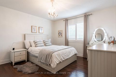 Photo 23 at 2124 Blackforest Crescent, WM Westmount, Oakville