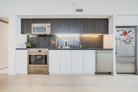 Photo 13 at 2606 - 85 Queens Wharf Road, Waterfront Communities C1, Toronto