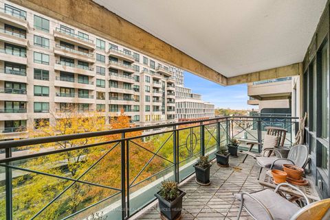 Photo 4 at 620 - 20 Scrivener Square, Moore Park, Toronto