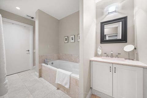 Photo 16 at 620 - 20 Scrivener Square, Moore Park, Toronto