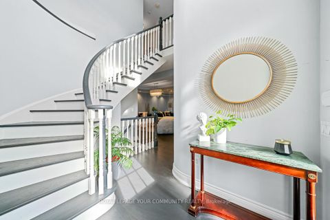 Photo 1 at 107 Westbury Court, Westbrook, Richmond Hill