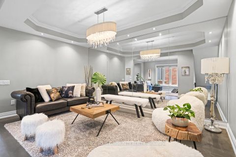 Photo 2 at 107 Westbury Court, Westbrook, Richmond Hill