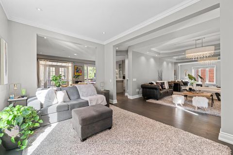 Photo 5 at 107 Westbury Court, Westbrook, Richmond Hill