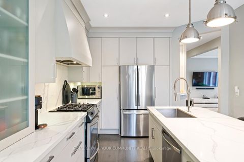 Photo 12 at 107 Westbury Court, Westbrook, Richmond Hill