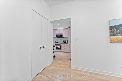 Photo 3 at 405 - 50 Ordnance Street, Niagara, Toronto
