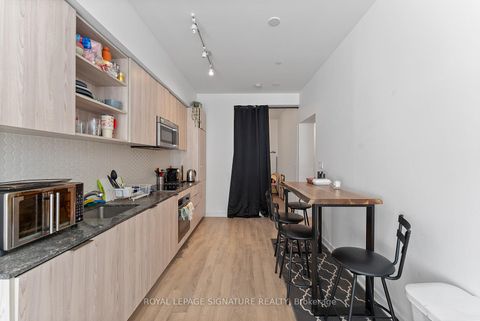Photo 7 at 405 - 50 Ordnance Street, Niagara, Toronto