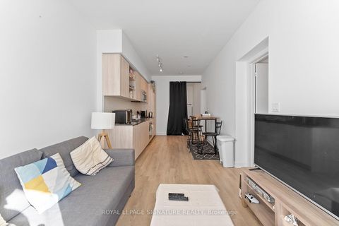 Photo 10 at 405 - 50 Ordnance Street, Niagara, Toronto