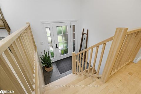 Photo 10 at 2159 Hixon Street, BR Bronte, Oakville