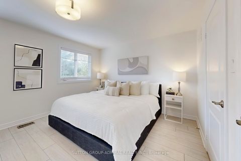 Photo 19 at 62 Agostino Crescent, Patterson, Vaughan