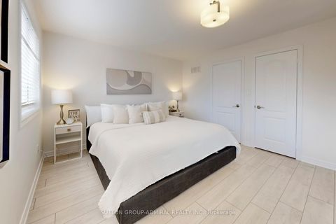 Photo 20 at 62 Agostino Crescent, Patterson, Vaughan