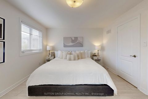 Photo 21 at 62 Agostino Crescent, Patterson, Vaughan