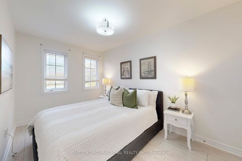 Photo 23 at 62 Agostino Crescent, Patterson, Vaughan