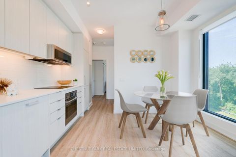 Photo 7 at 406 - 250 Lawrence Avenue W, Lawrence Park North, Toronto