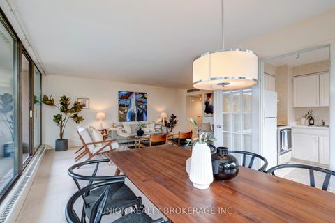 Photo 13 at 401 - 10 Avoca Avenue, Moore Park, Toronto