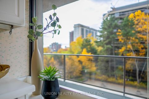 Photo 26 at 401 - 10 Avoca Avenue, Moore Park, Toronto