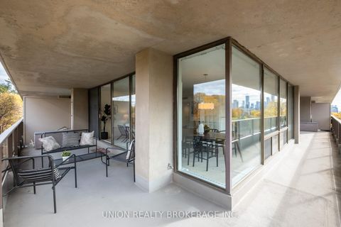 Photo 27 at 401 - 10 Avoca Avenue, Moore Park, Toronto