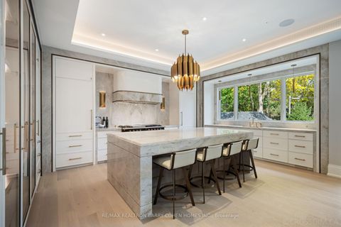 Photo 12 at 117 Yonge Boulevard, Nortown, Toronto