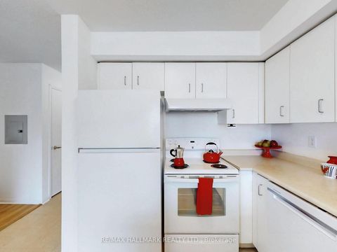 Photo 16 at 214 - 650 Lawrence Avenue W, Lawrence, Toronto