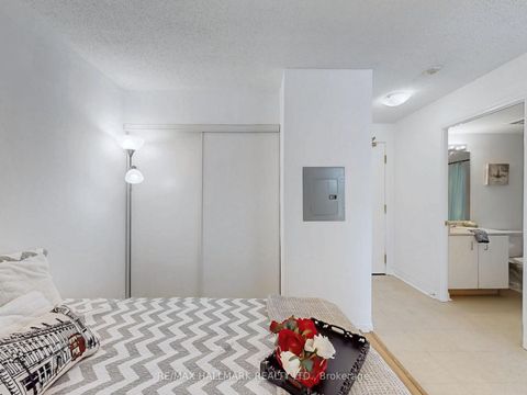 Photo 23 at 214 - 650 Lawrence Avenue W, Lawrence, Toronto