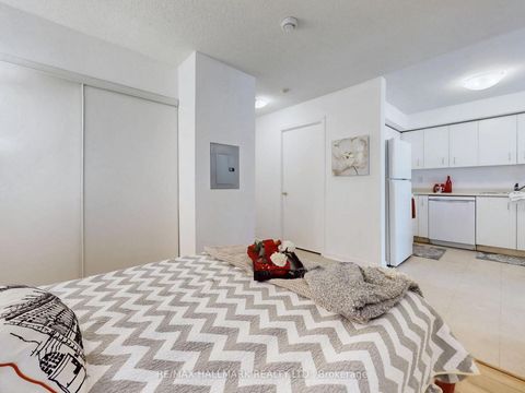 Photo 24 at 214 - 650 Lawrence Avenue W, Lawrence, Toronto