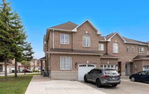 Photo 1 at 32 - 32 Viewcrest Circle, Clairville, Toronto